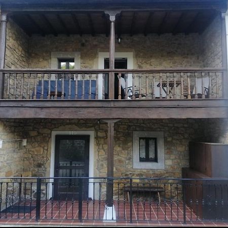 Casa Rural Apartamentos Angel Inguanzo Arenas De Cabrales Exterior foto
